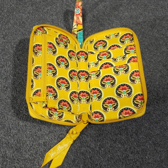 Vera Bradley Wristlet Quilted Zip Around Wallet ID Window Provencal Yellow - Picture 3 of 8